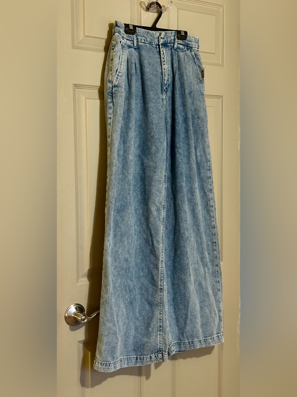 GAP BNWT 365 High Rise UltraSoft Pleated Denim Trousers - Size 6 - Picture 6 of 11